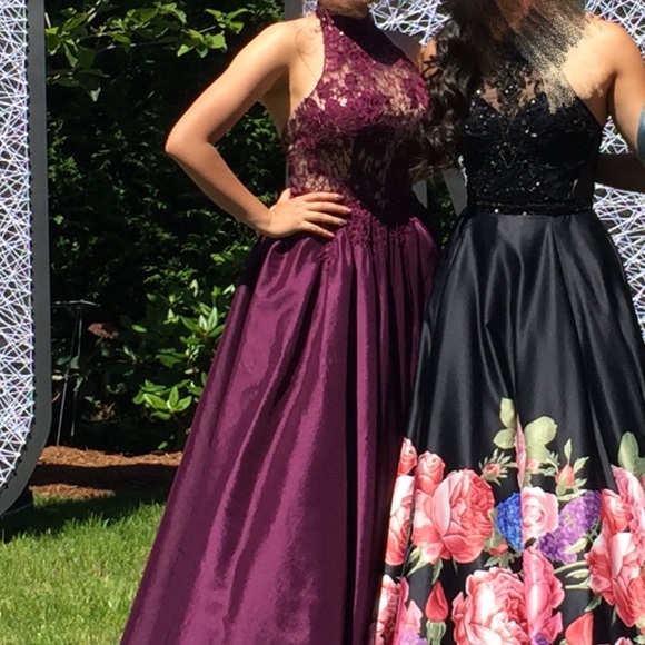 Halter neck prom dress only worn once, like brand new! - Picture 1 of 5